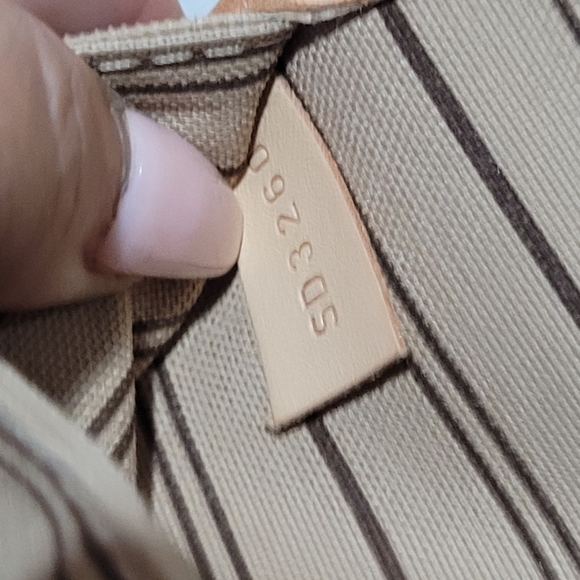 Authentic LV 👜GM Neverfull - Picture 7 of 11